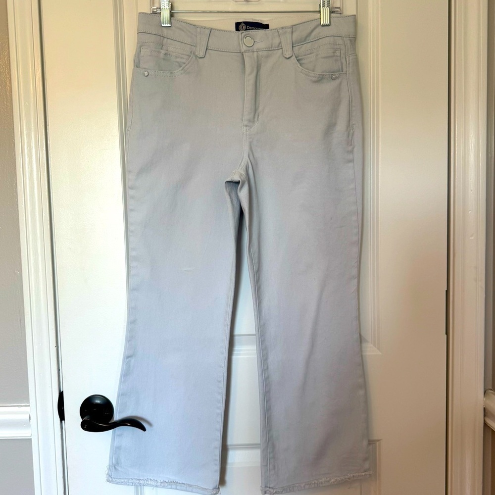 Democracy Absolution Light Blue 10P Cropped Straight Leg Jeans